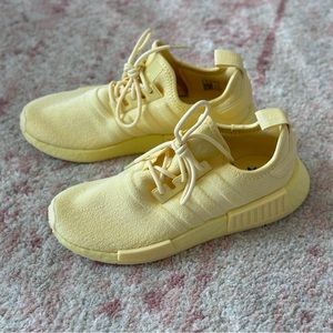 NWOB Adidas NMD_R1 Shoes Size 8